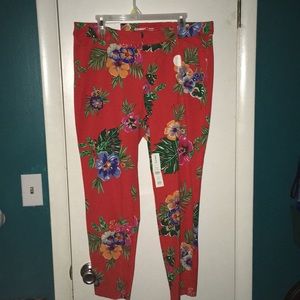 Old Navy Pixie Ankle Length Pants Size 16